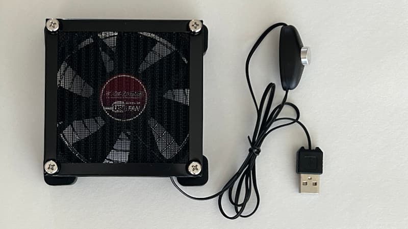 フィルターを取り付けた冷却ファン